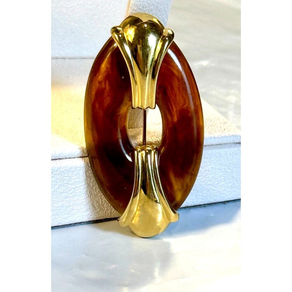 Vintage 1980s MONET Faux Amber Tortoiseshell Gold Plated Oval Brooch Pin